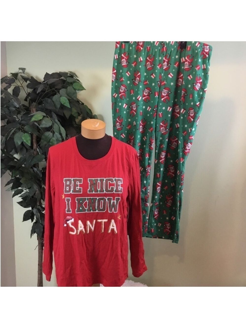 Jammies for Families “Be Nice I Know Santa” pajamas Womans XL